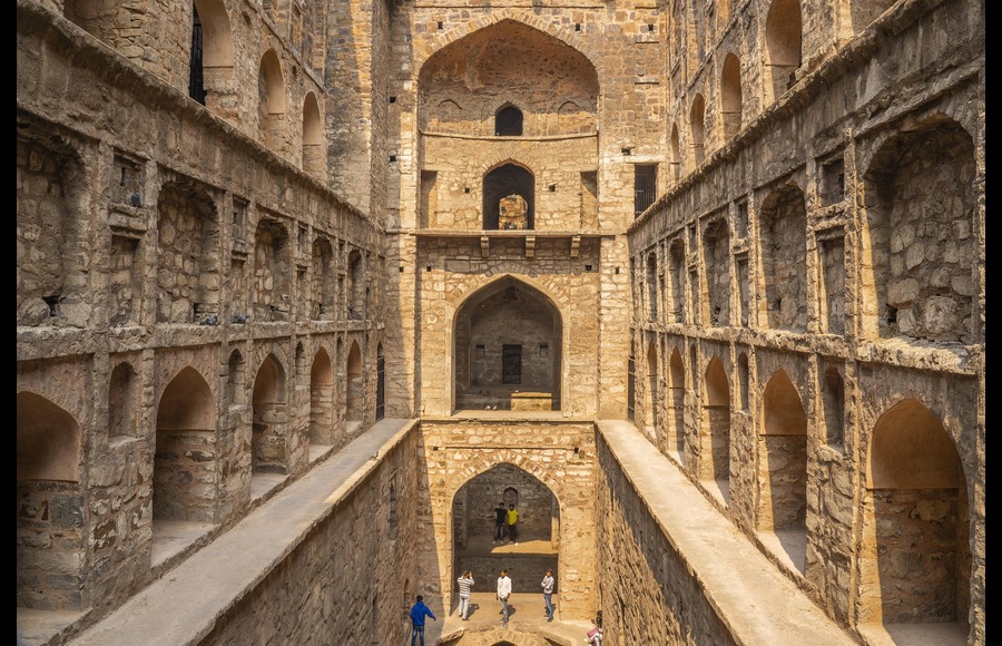 Agrasen ki Baoli stepwell architecture in Delhi