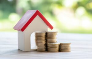 Smart Money Habits: How to Build Wealth in a High-Interest Rate Environment